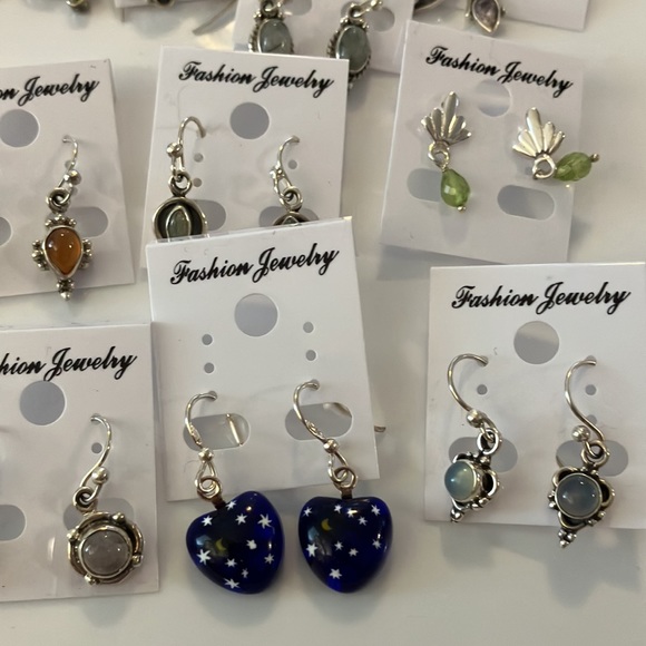 35 piece lot of ladies, beautiful sterling, silver earrings, beautiful jewelry - Picture 5 of 7